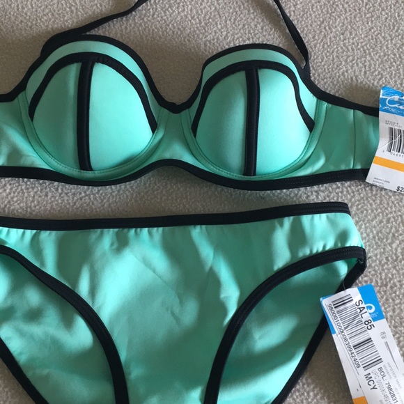 California waves small bikini top and bottom - Picture 2 of 3